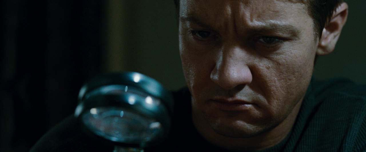 Поставь born. Эволюция Борна the Bourne Legacy (2012). Джереми Реннер Джейсон Борн. Борн Джейсон Эволюция Борна. Джереми Реннер Эволюция Борна.