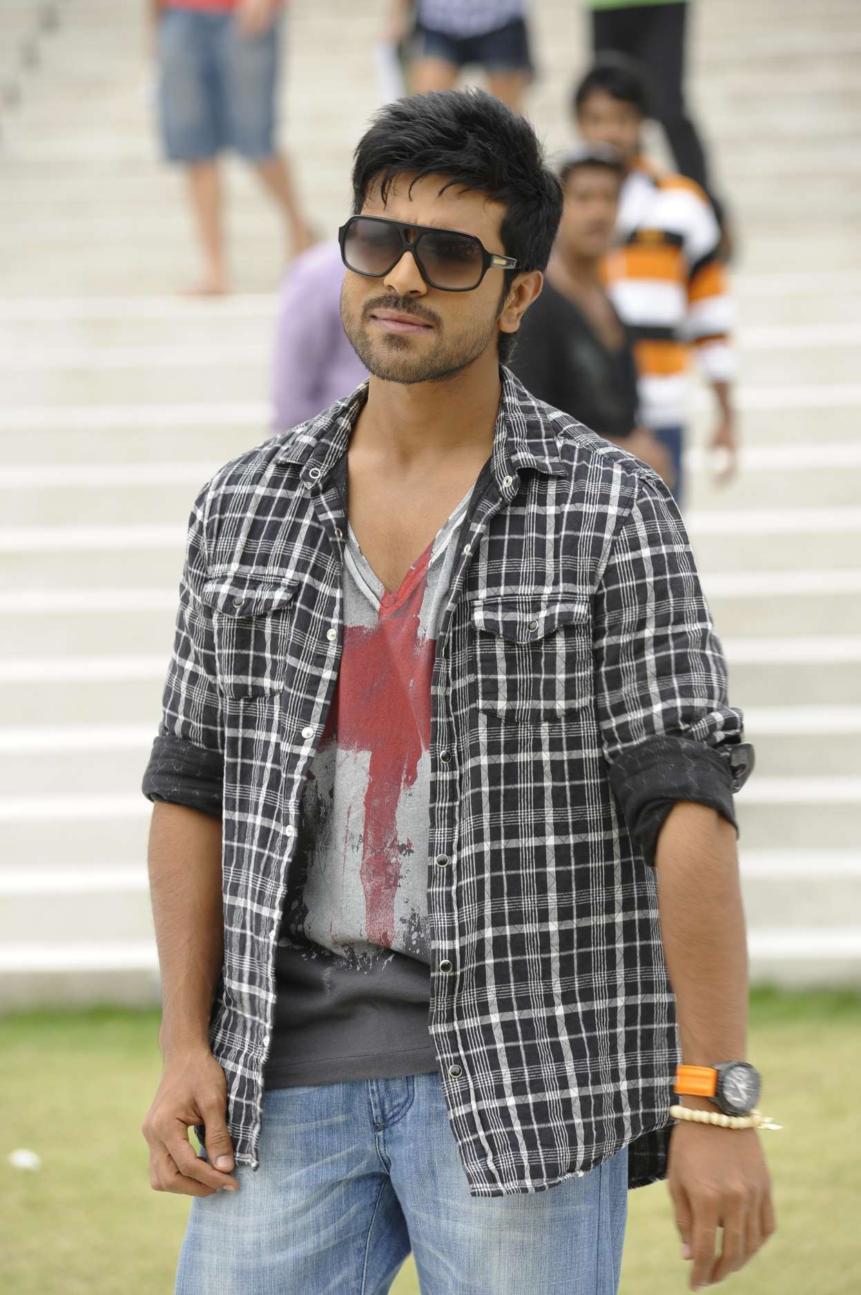 ramcharan-movie-stills-kollybuzz-40.jpg