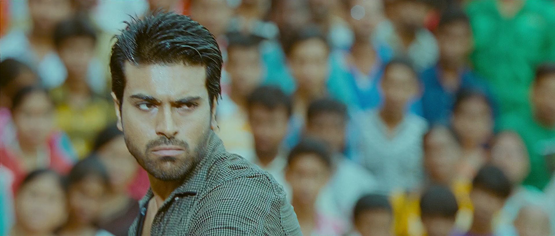 Naayak - Blu-Ray - 1080p - x264 - DTS - [DDR].mkv (1_17_35) 000043.jpg