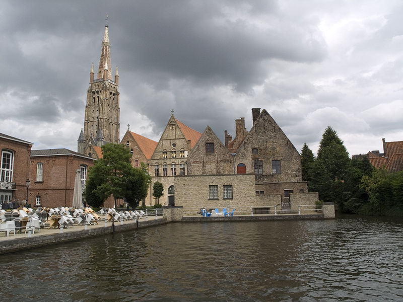800px-Bruges,channels02.jpg