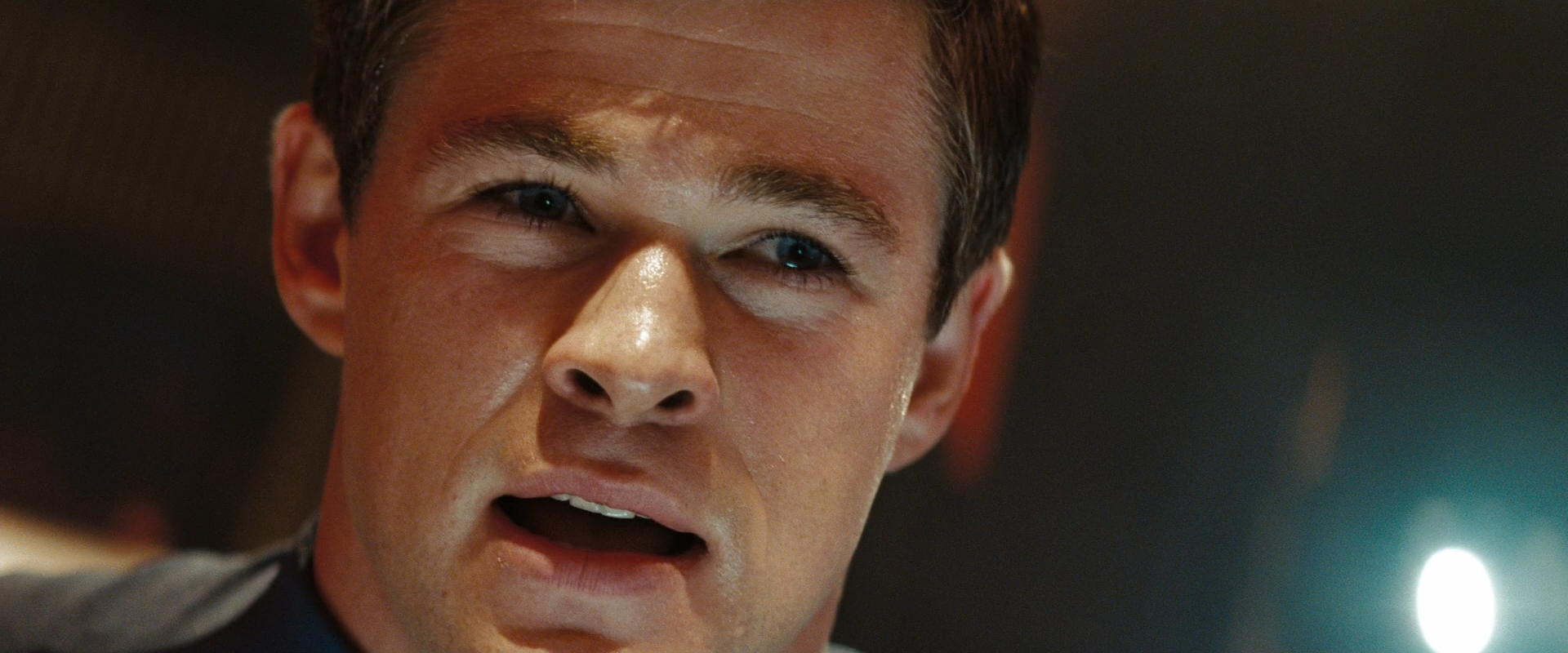 Star.Trek.2009.BluRay.1080p.x264.DTS-WiKi.mkv_snapshot_00.10.42_[2013.11.11_00.30.19].png