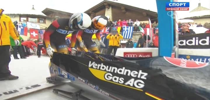 Бобслей  Кубок мира  Этап в Швейцарии  Женщины  1-й заезд  Спорт.avi_20140112_041054.034.jpg