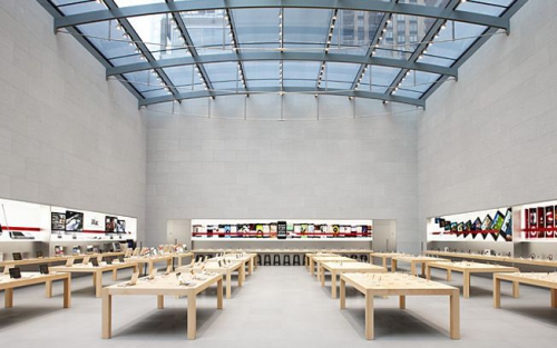apple-store-empty.jpg