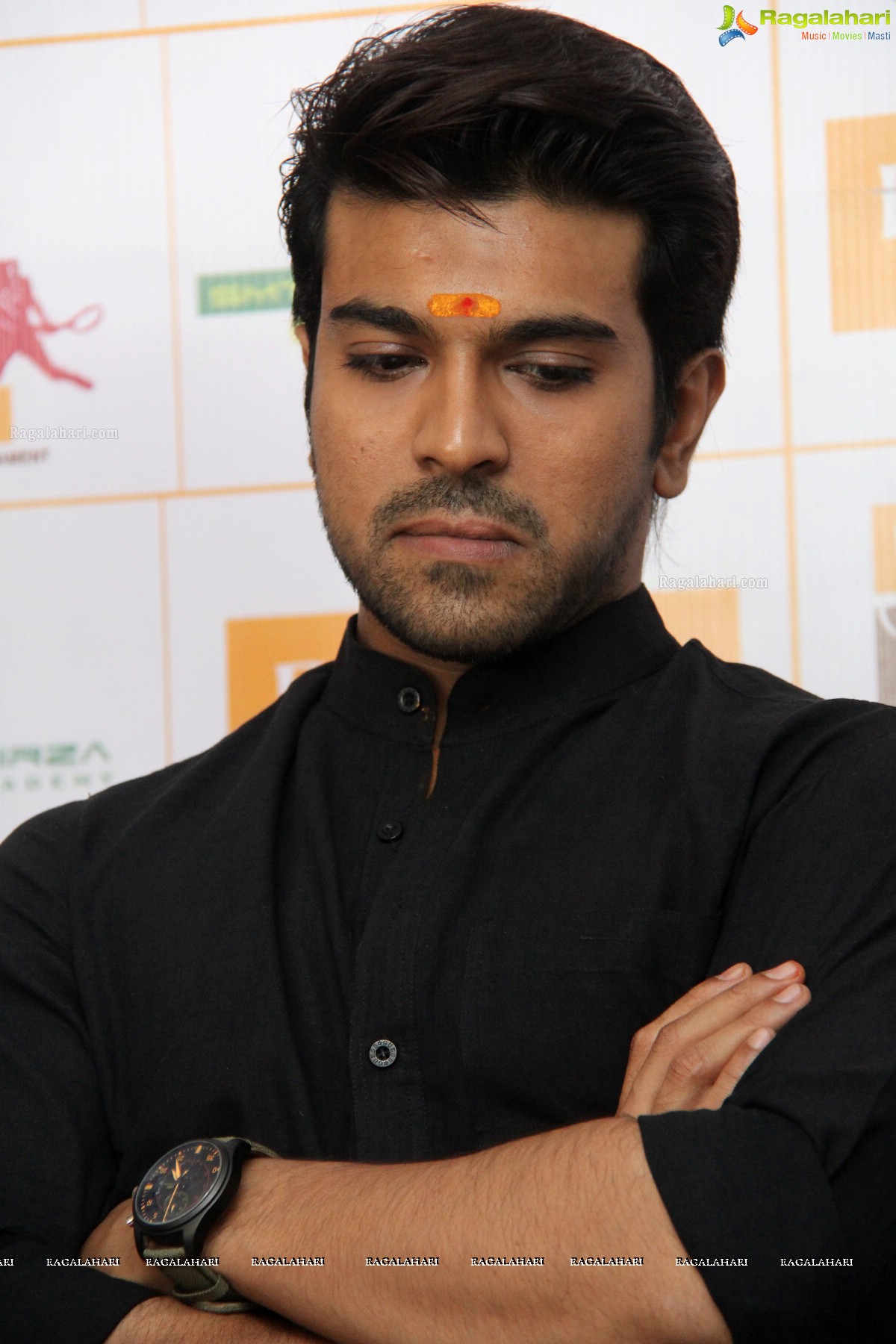ramcharan-upasana-at-pooja-ventures121.jpg