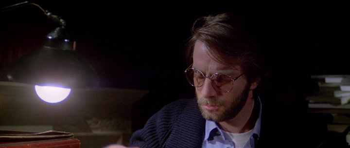 The.House.by.the.Cemetery.1981.bdrip_[1.46]_[teko][(032867)20-20-38].PNG