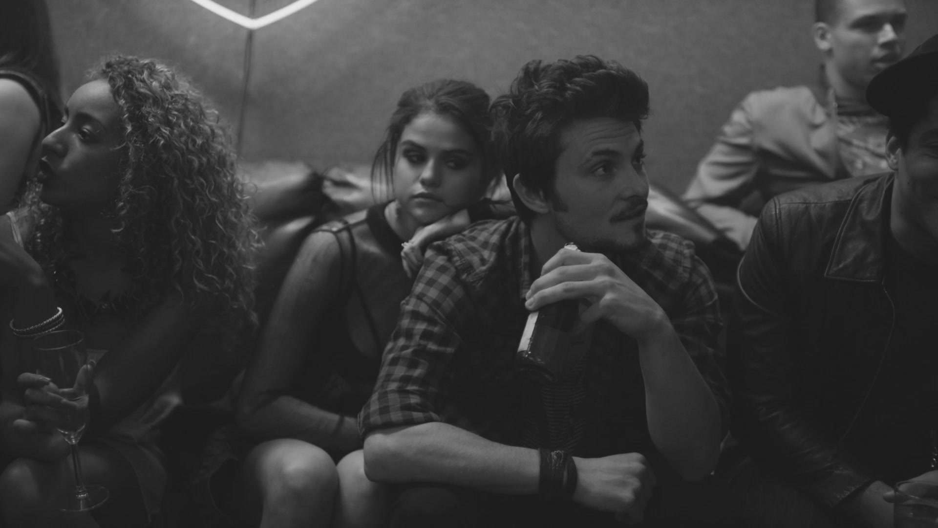 Selena Gomez - The Heart Wants What It Wants[(004444)15-50-57].png