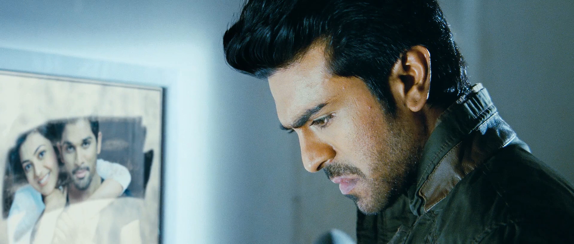 Yevadu_2014_BDRip_x264_1080p-0-19-23-084 (122).jpg