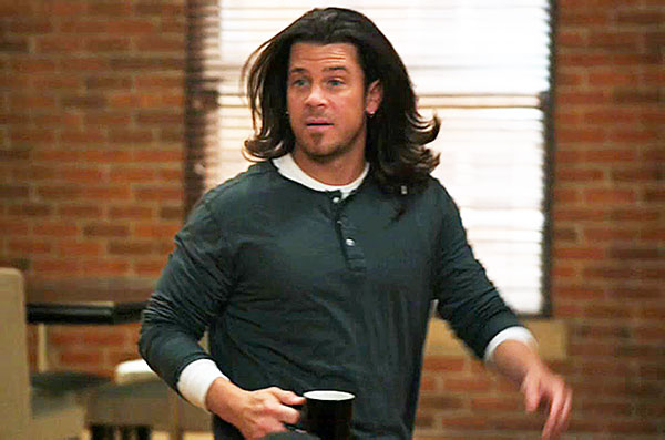 Leverage-S02E09-The-Lost-Heir-Job-720p-WEB-DL.Rus.Eng.jpg