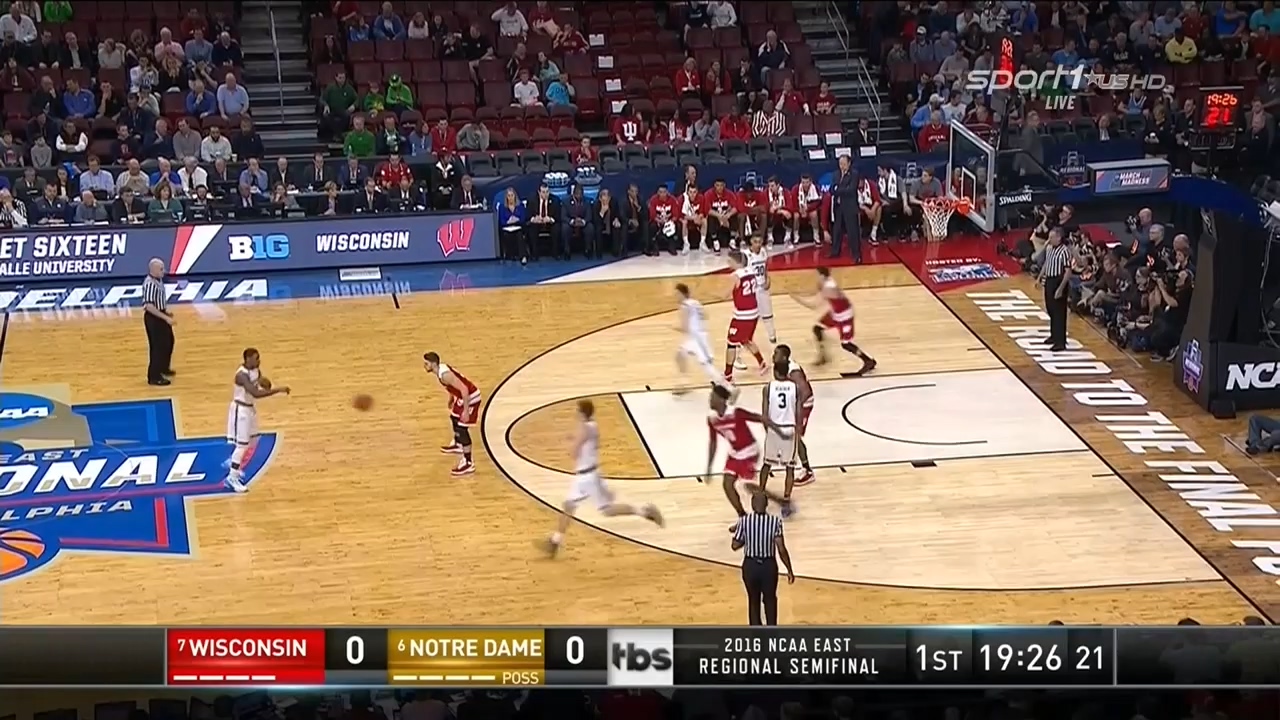 NCAAM 2015-2016  March Madness  Sweet 16®  East  25.03.2016  (7) Wisconsin vs. (6) Notre Dame.mkv_20160328_171353.453.jpg