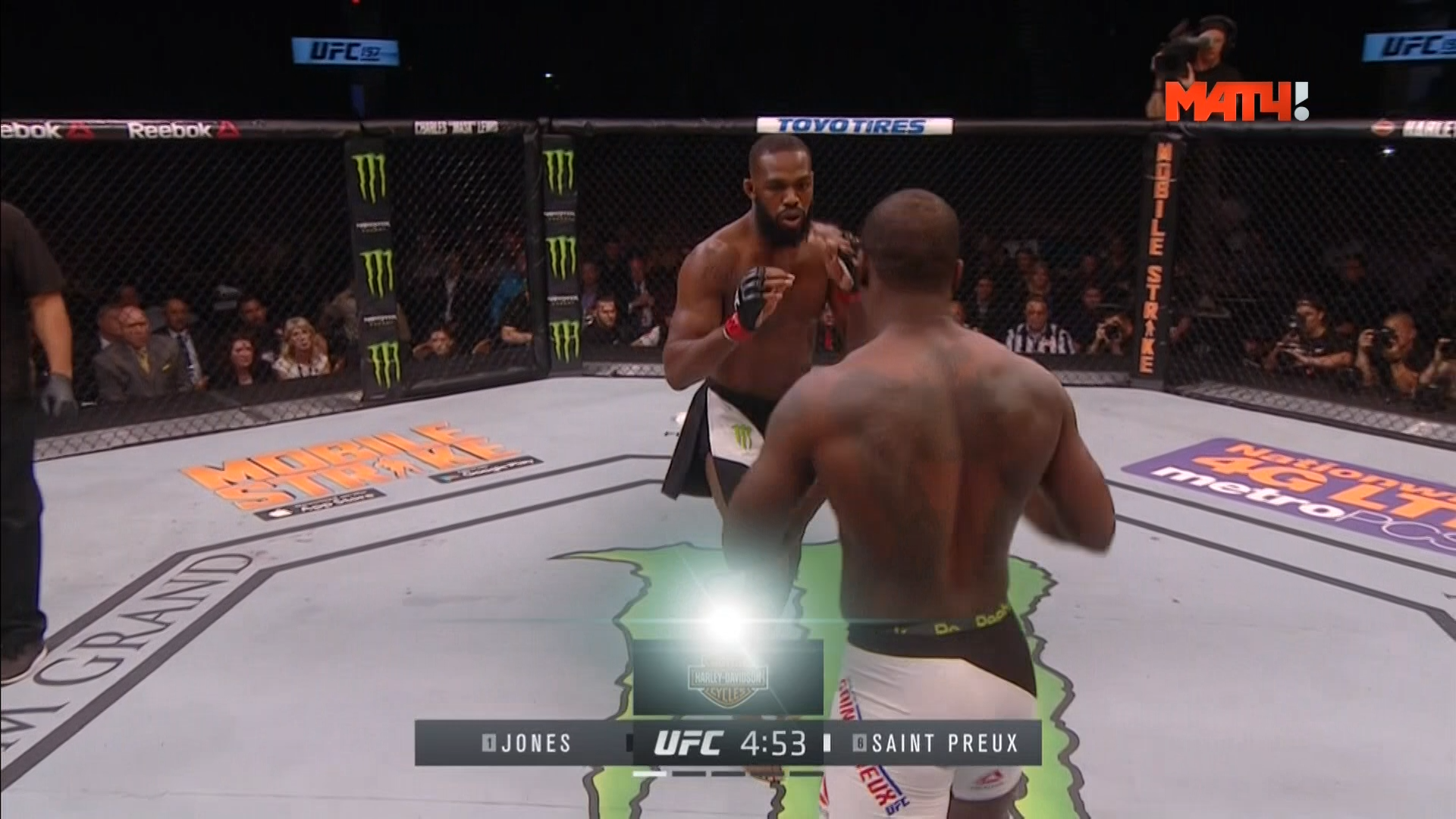 UFC 197__Main card_23.04.2016_HDTV 1080i_RU.ts_snapshot_01.59.56_[2016.04.24_09.04.53].png