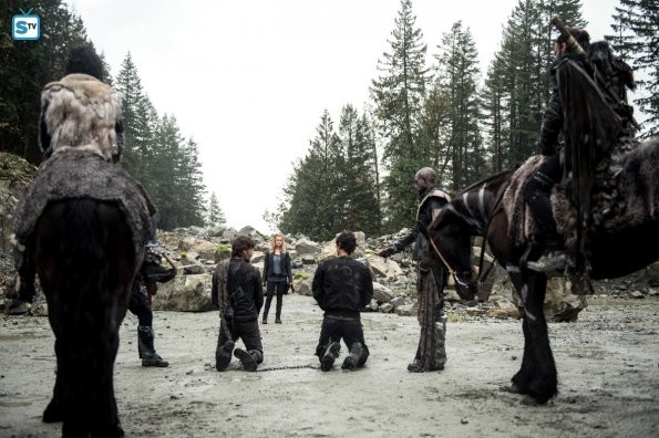 HU405a_0041b_595_Mini Logo TV white - Gallery.jpg