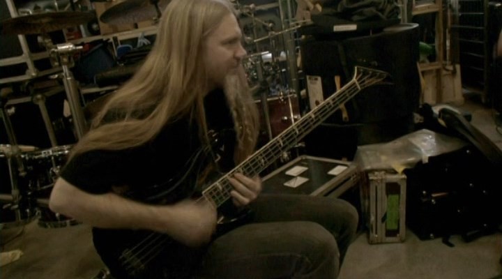 Nightwish - End of an Era.mkv_snapshot_47.36_[2017.06.03_17.39.26].jpg