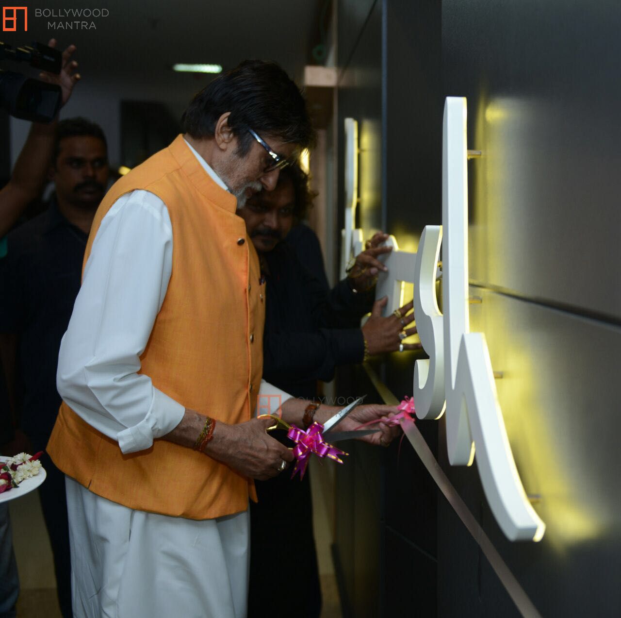 amitabh-bachchan__1018080.jpg