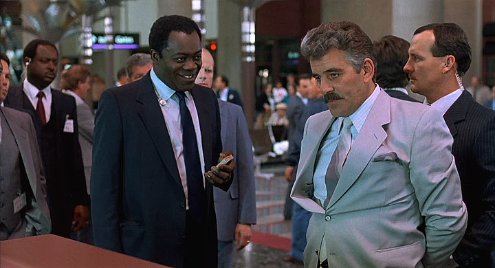 Успеть до полуночи.(1988).BDRIP-AVC.[-=DoMiNo=-].mkv_20170729_064104.990.png