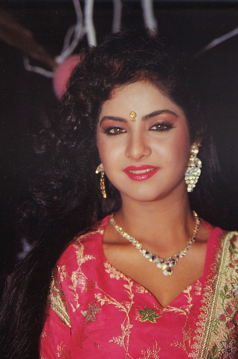 divya-bharati-photos-indiandhamal-bollywood-mp3-songs-i.jpg