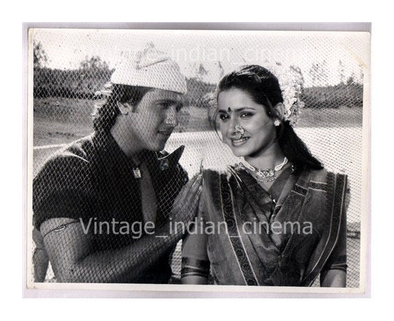 Original-Bollywood-photos-set-of-2-Govinda-Neelam-In.jpg