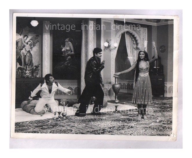 Original-Bollywood-photo-Rakesh-roshan-Shatrughan-In-Teesri-Aankh.jpg