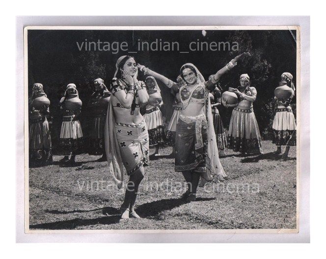 Original-Bollywood-Rare-photo-Ranjeeta-prema-In-Woh-jo.jpg