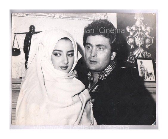 Original-Bollywood-photo-Rishi-kapoor-Farah-In-Naqab-1989.jpg