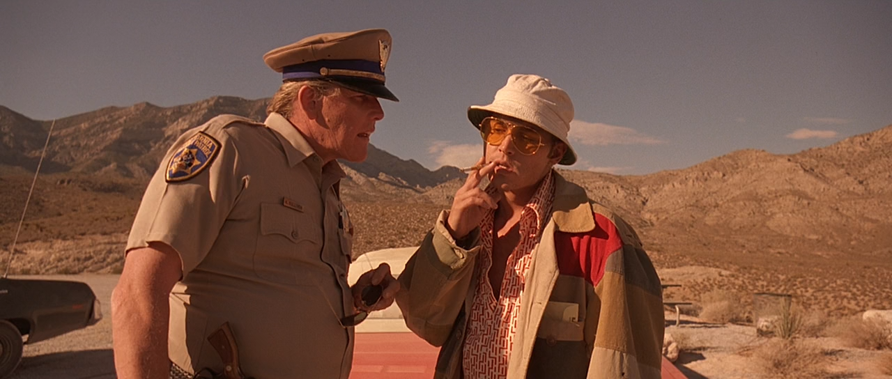 Fear.and.Loathing.in.Las.Vegas.1998.720p.BluRay.x264-Skazhutin.mkv_snapshot_01.05.03_[2017.11.13_09.41.53].png