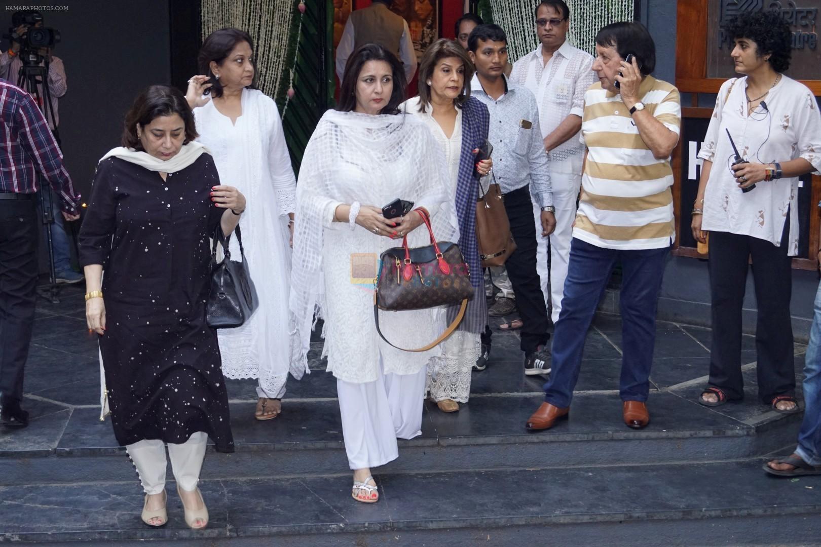 hpse_fullsize__790310429_Poonam Dhillon at Mr Shashi Kapoor Condolence Meeting on 7th Dec 2017 (24)_5a2a3284b5721.JPG