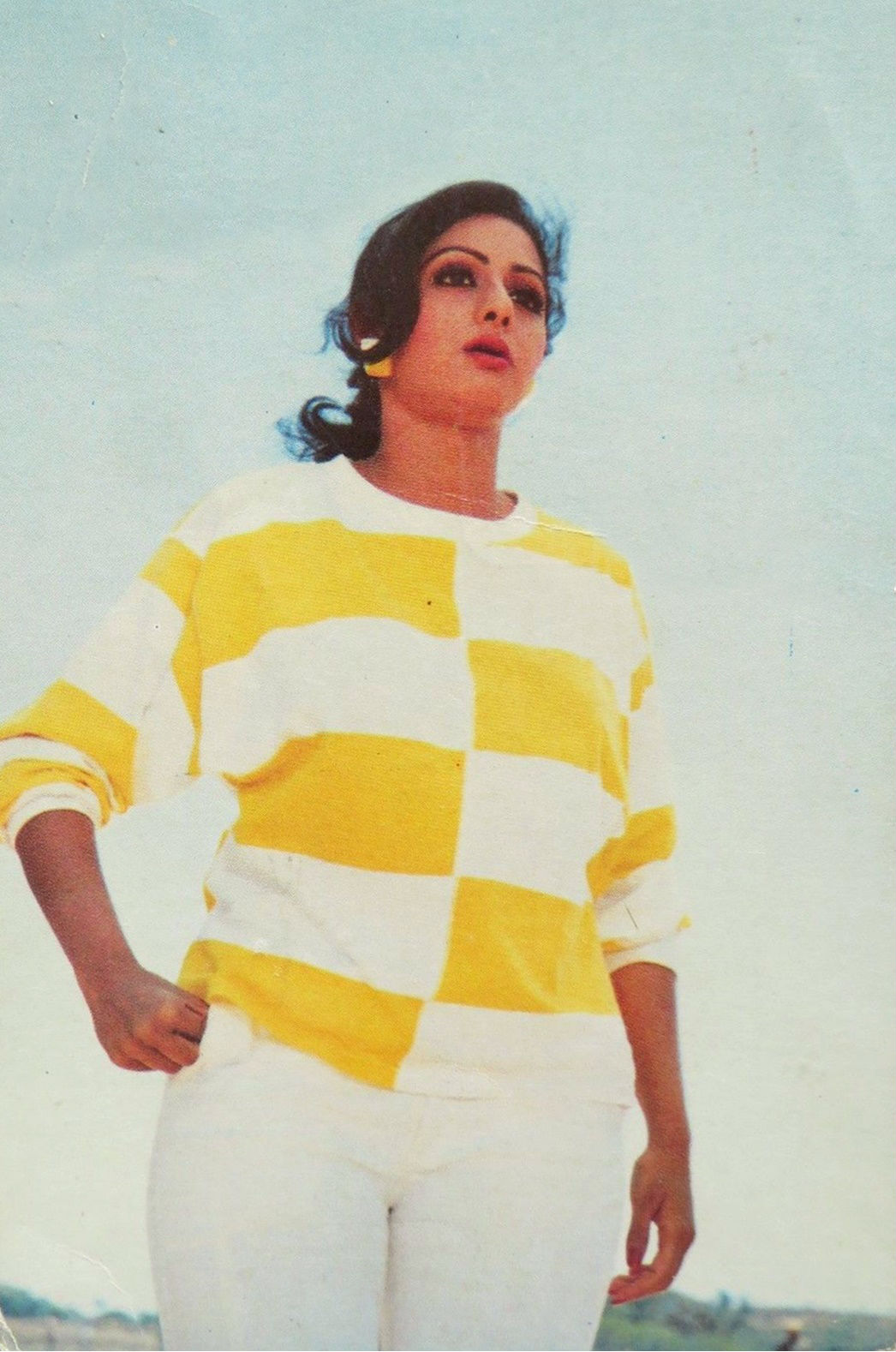 Sridevi-Sri-devi-bollywood-actress-Premium-Picture-postcard.jpg
