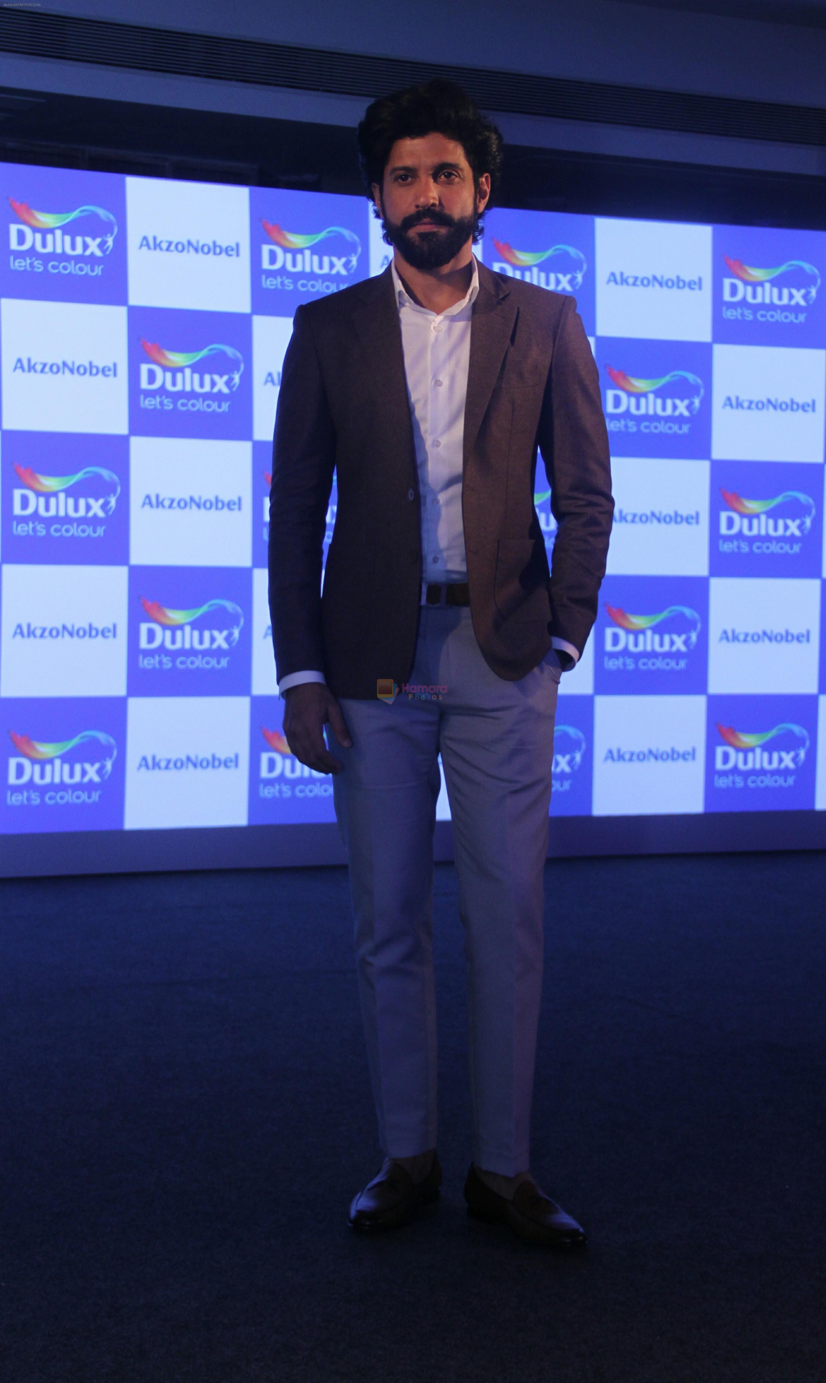 hpse_fullsize__2858927950_Farhan Akhtar At The Launch Of Dulux Colour Future International Colour Trends 2018 At St Regis on 16th Jan 2017 (11)_5a5ed9e666caa.jpg