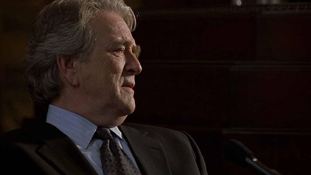 Вердикт за деньги_2003_WEB_DLRIP-AVC_O.M_[-=DoMiNo=-].mkv_20180129_215004.803.png