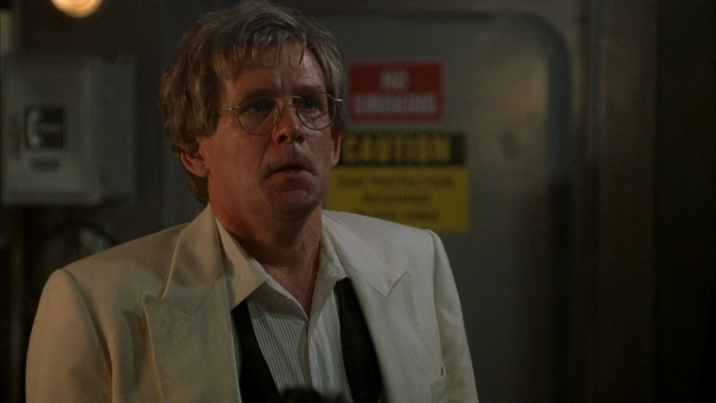 Подъем с глубины_1998_WEB_DLRIP-AVC_O.M_[-=DoMiNo=-].mkv_20180423_065949.979.png