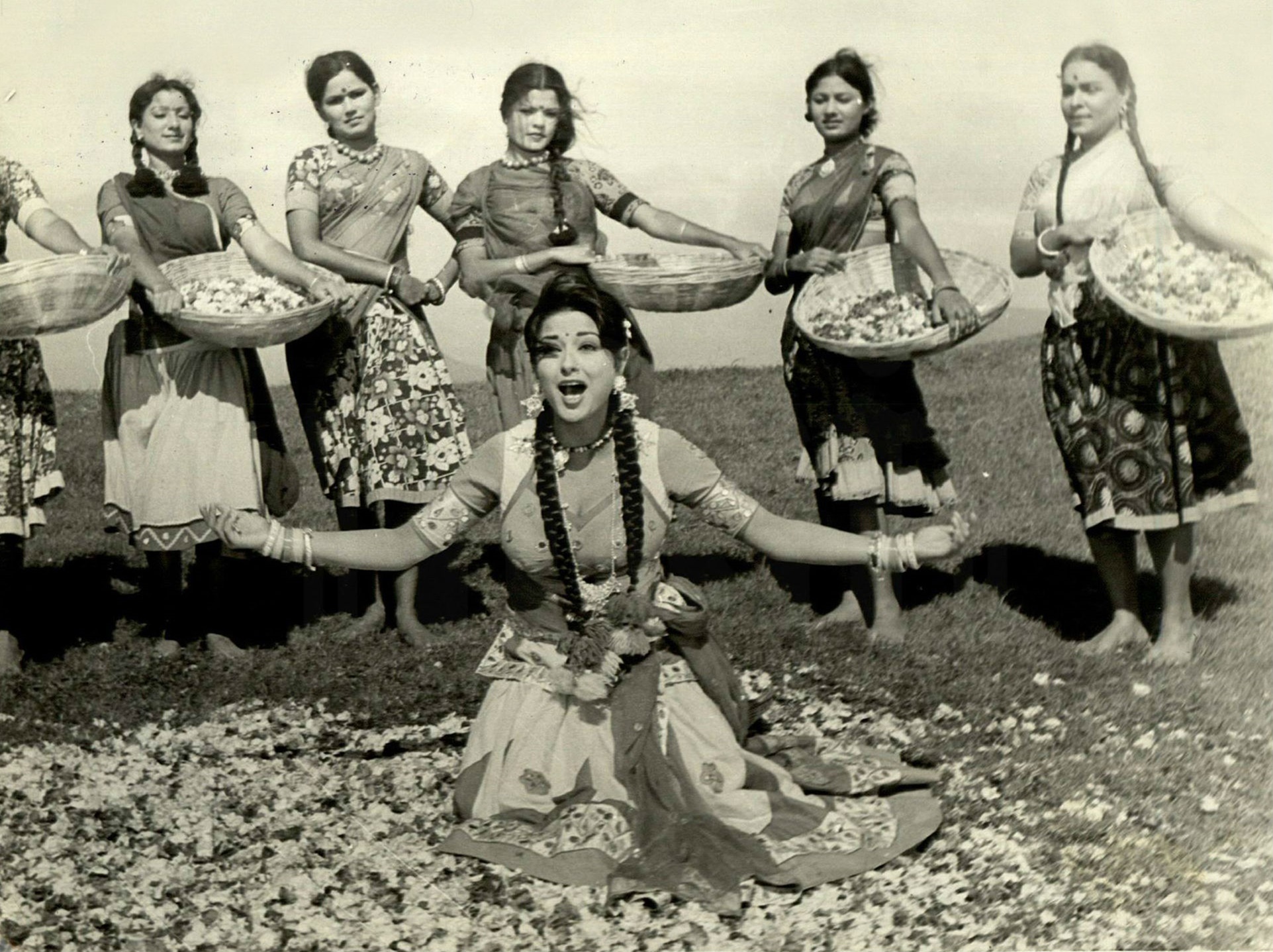 Moushumi Chatterjee.jpg