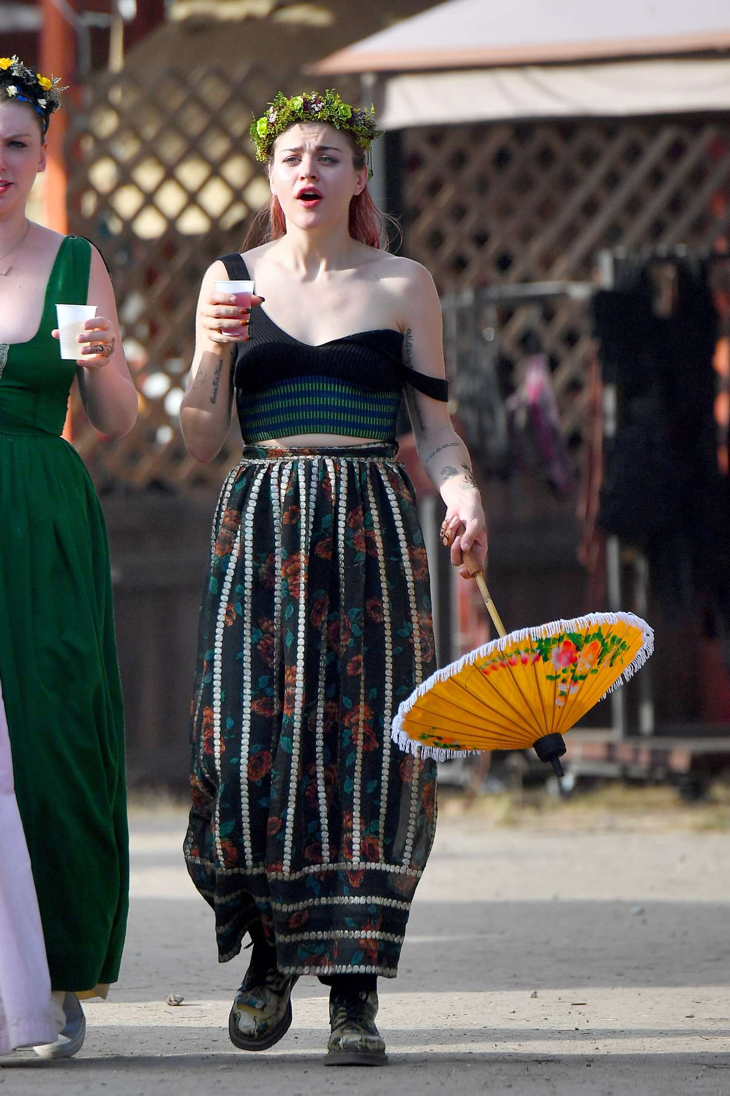 Frances-Bean-Cobain-at-Renaissance-Pleasure-Faire--10.jpg