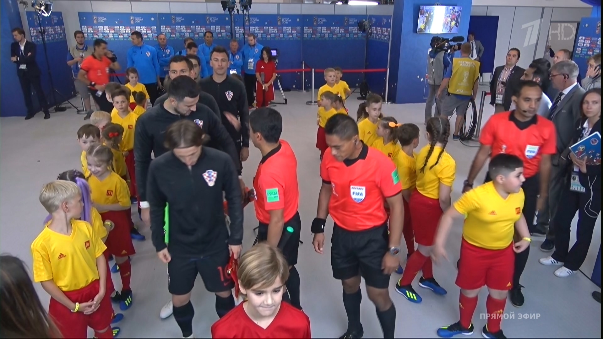 Чемпионат Мира 2018 Группа D 2-й тур Аргентина – Хорватия Первый канал HD.ts_20180622_011304.416.jpg