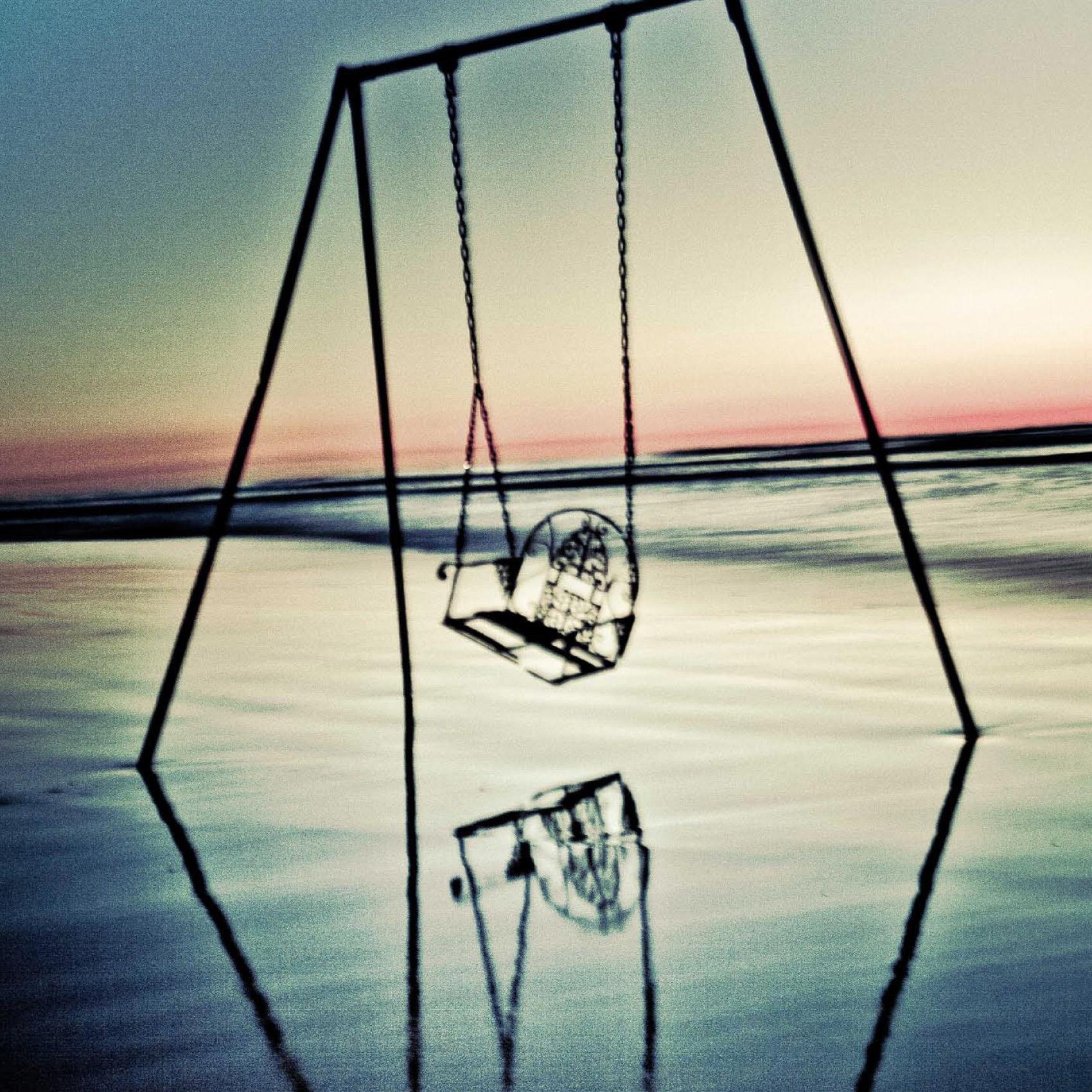 Рейла песня. The Gazette Reila. The Gazette the Invisible Wall. Traces Vol.2 the Gazette. Traces.