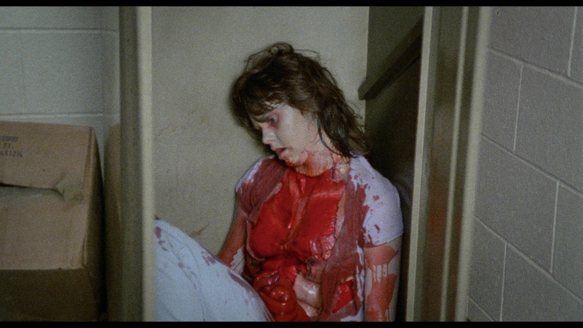 0000.m2ts(SPLATTER UNIVERSITY VS261)_20190121_171948.762.png