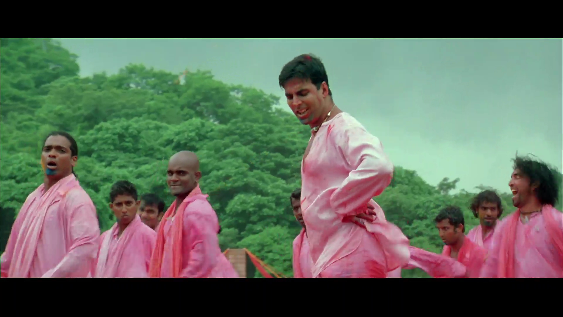 2005 - Waqt -4- Do Me A Favor Let's Play Holi_1080p_sub.mkv1258.jpg