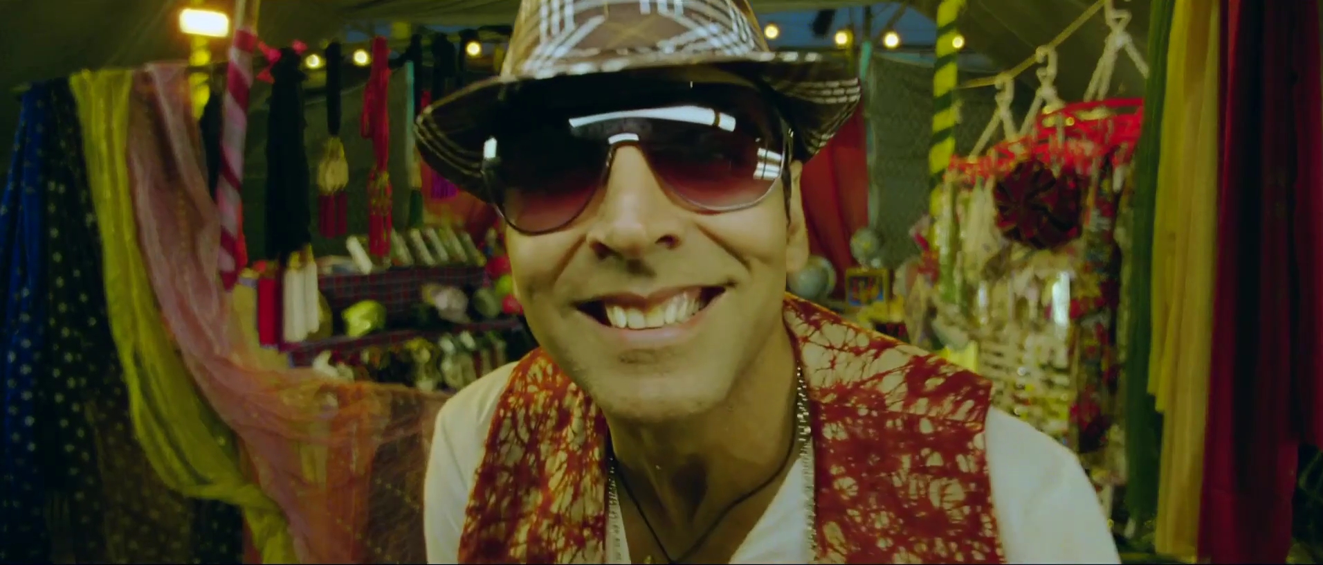 2012 - Joker -3- Sing Raja_1080p_sub.mkv4820.jpg