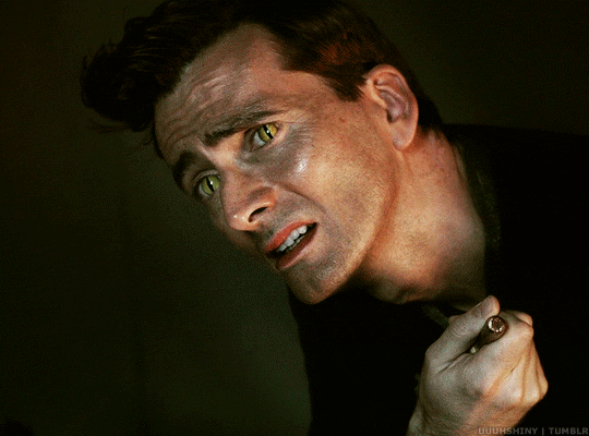 tumblr_pt9d4fNAdl1r3wsyqo1_540 2.gif