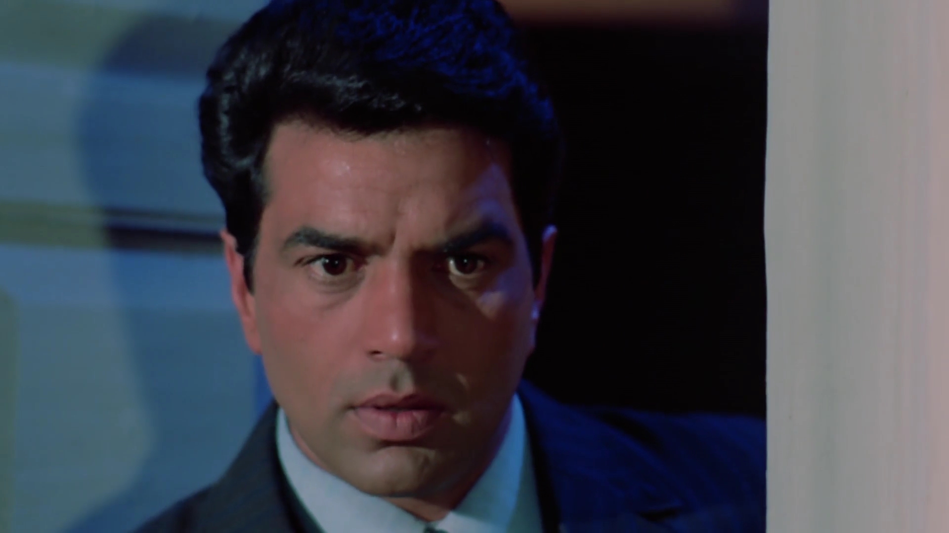 Do.Chor.1972.WEBHDRip.1080p.AVC[(032015)17-51-16].JPG
