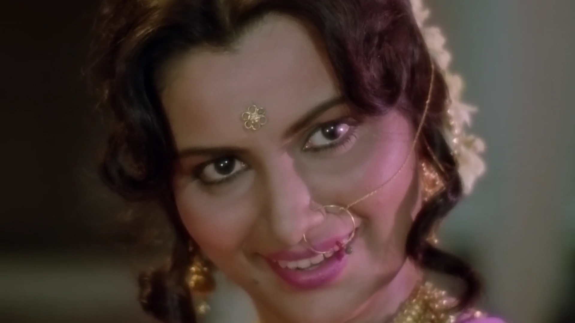 Main.Tulsi.Tere.Aangan.Ki.1978.WEBHDRip.1080p.AVC[(136562)18-17-23].JPG