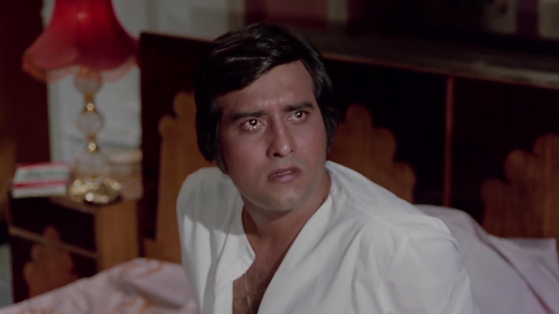 Main.Tulsi.Tere.Aangan.Ki.1978.WEBHDRip.1080p.AVC[(171462)18-17-49].JPG