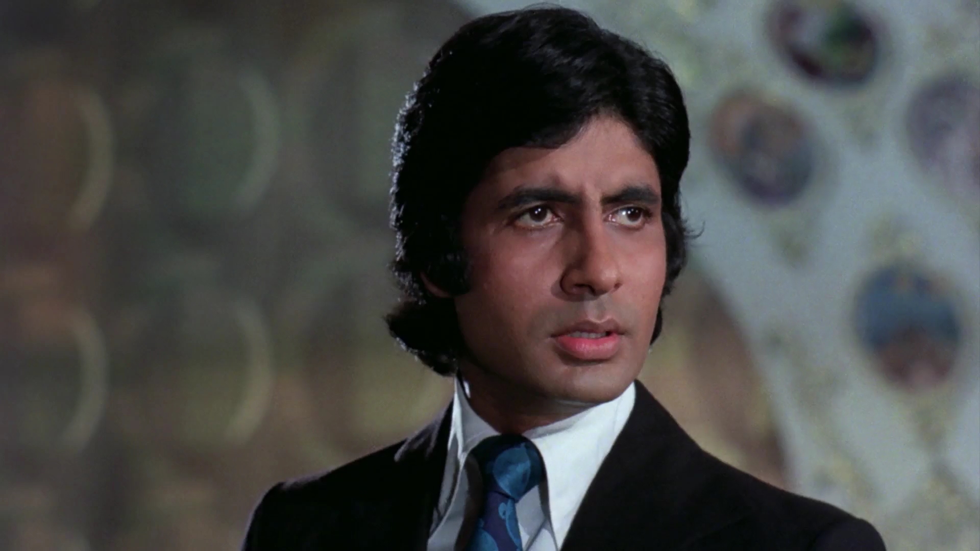 Hera Pheri.1976.1080p.WEB-DL.AVC.AAC.ESub.DDR.mp44849.jpg