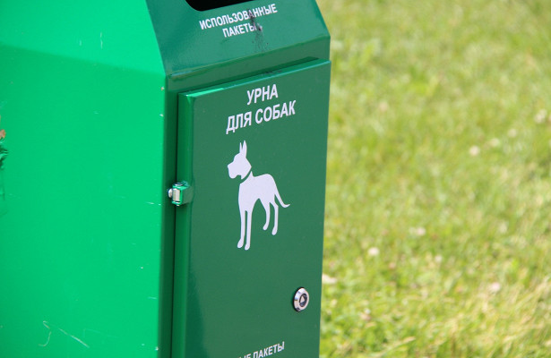 Урна для собачьих площадок. Урны для собачьих экскрементов. Контейнер для собачьих экскрементов. Эко урна для экскрементов. Урна доги аданат.