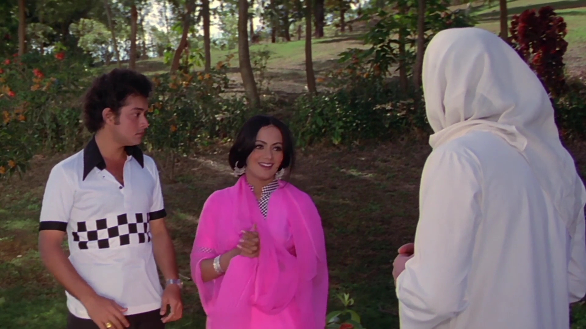 Krodhi.1981.1080p.WEB-DL.AVC.AAC.DDR[(123033)00-05-33].JPG