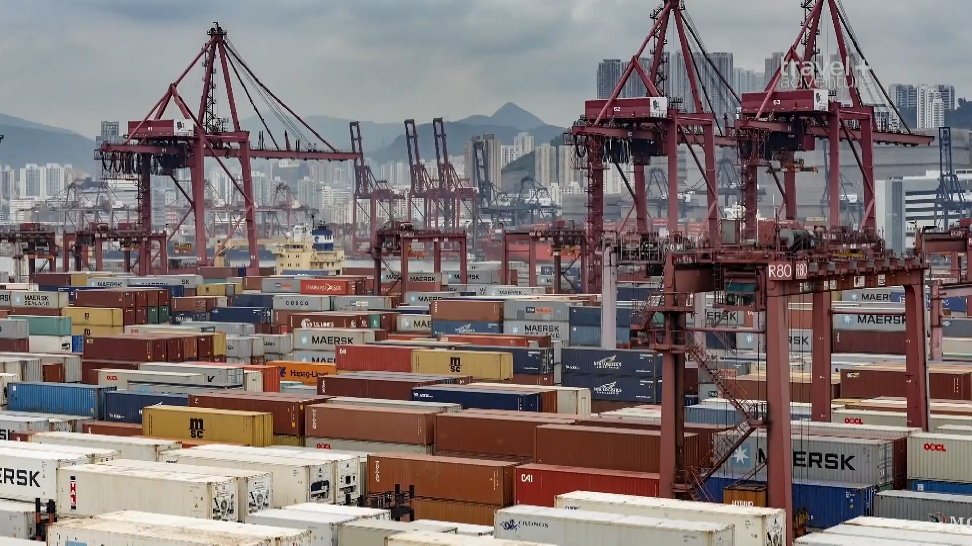 Большой город. Как живут в Гонконге.ts_snapshot_11.37.094.png