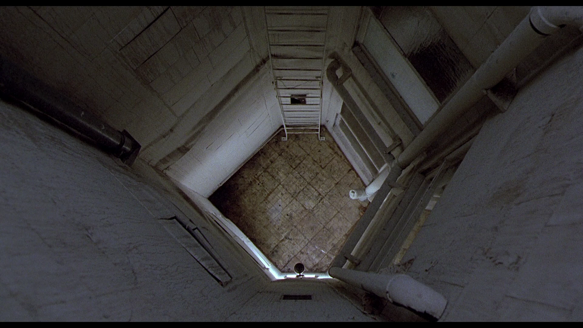 Crackers.1984.1080p.WEBRip.DD2.0.x264-monkee (1)[17-34-21].PNG