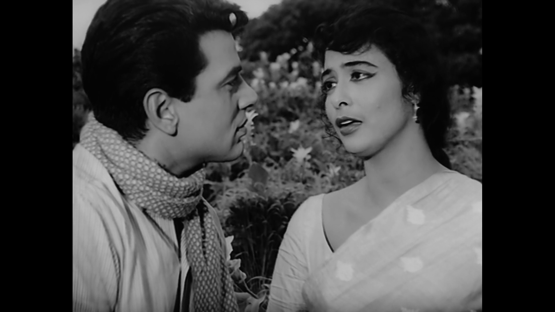 Watch Aap Ki Parchhaiyan (1964) Hindi Drama Full Movie Online Free in HD _ ZEE5 (1)[(100139)01-08-41].JPG