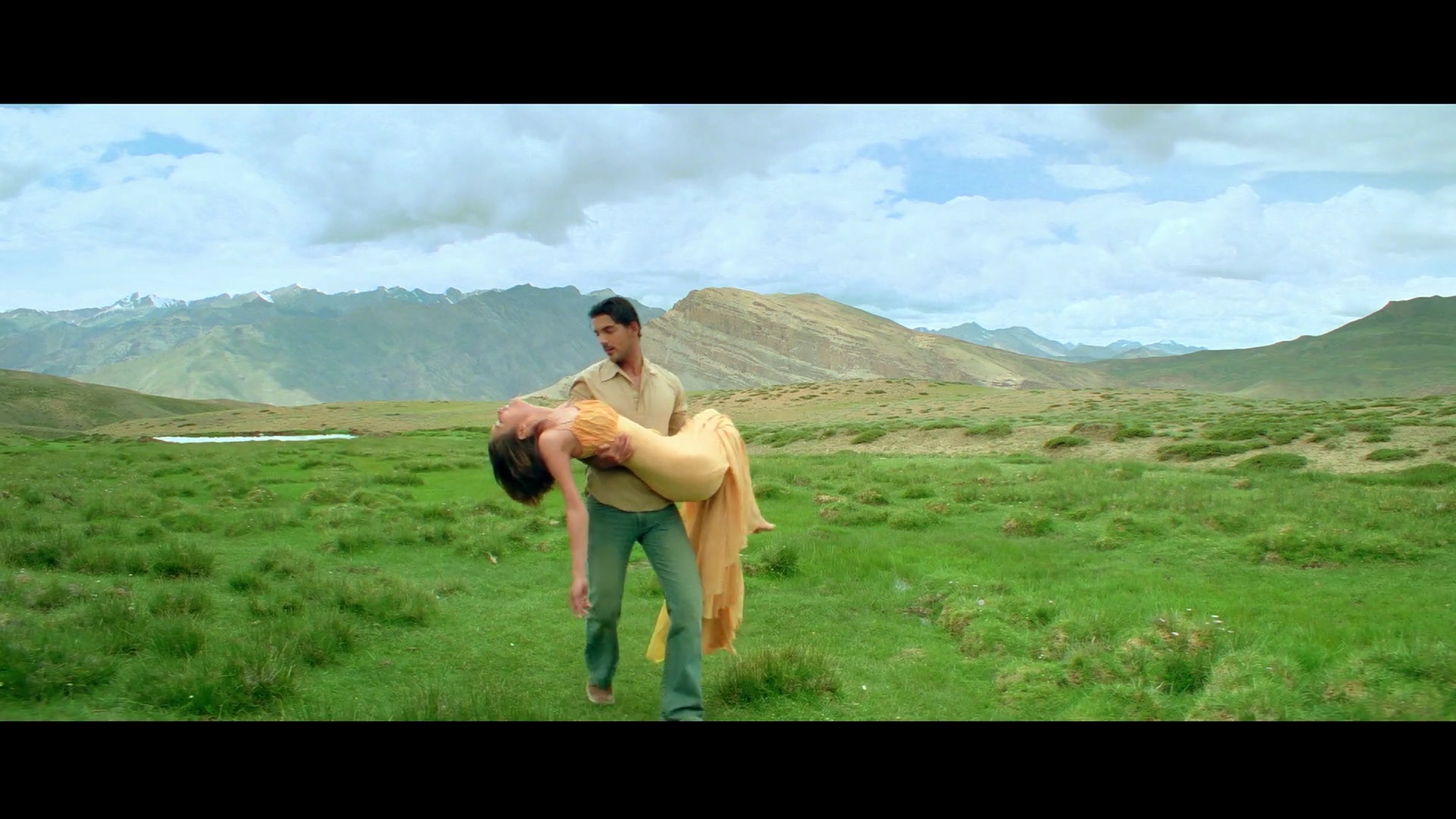 Paap.2003.WebHDRip.1080p.AVC[(108916)03-06-29].JPG