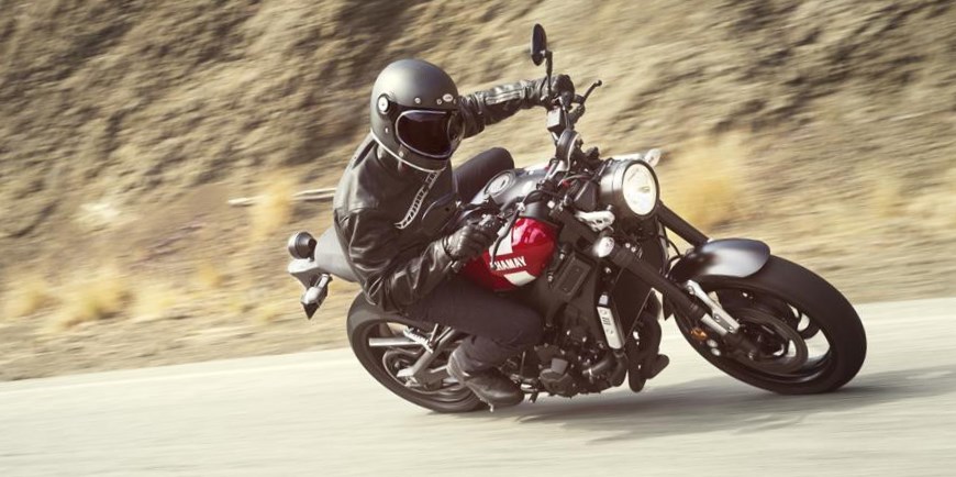 Моторное масло для мотоцикла: все, что нужно знать о его выб...