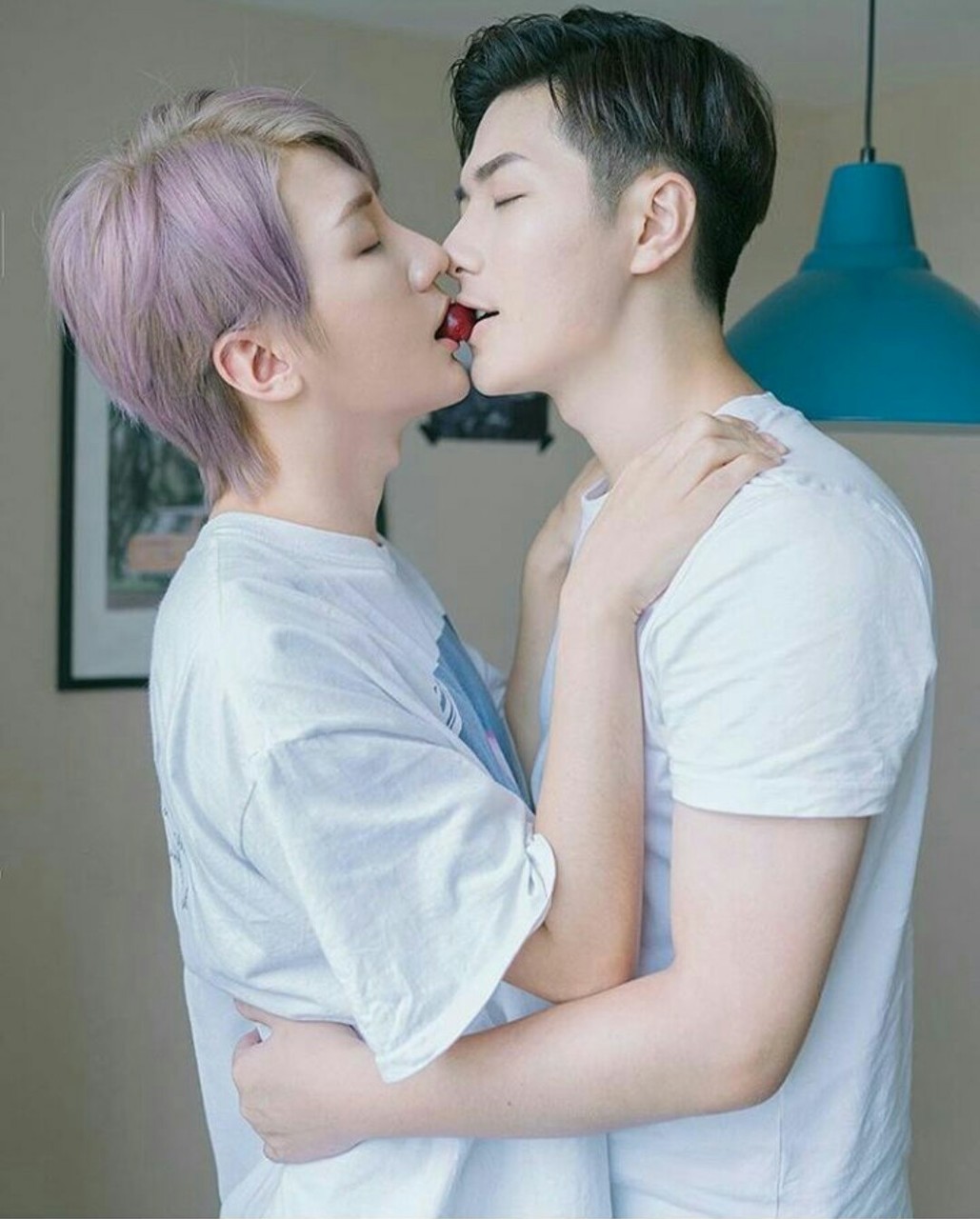 красивые гей парни кореи фото 10
