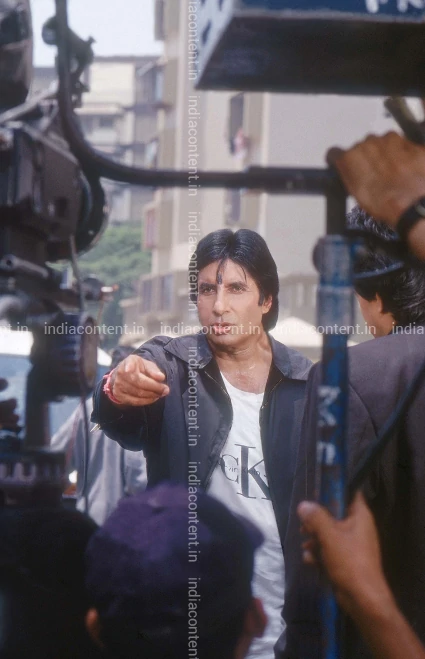 659-actor-amitabh-bachchan--bollywood-news-image-F200SR20.webp